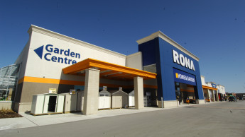 Lowe’s switches Rona big box stores to its own brand