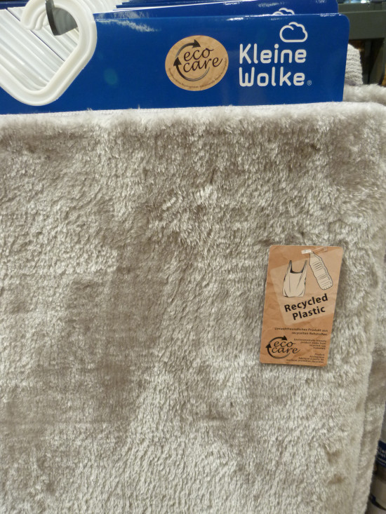 This carpet from Kleine Wolke was made from recycled material gained from PET bottles. This carpet from Kleine Wolke was made from recycled material gained from PET bottles.