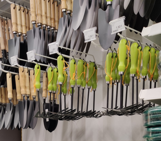 The product offer is dominated by own brands. The product offer is dominated by own brands.