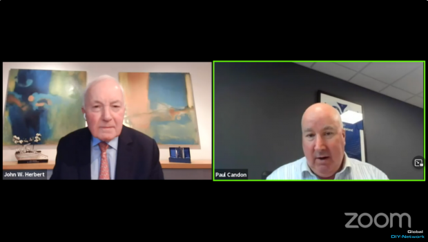 Edra general secretary John Herbert (l.) had invited Paul Candon, CEO of the Irish cooperative United Hardware, to his 13th interview in the “Meet the CEO” series.